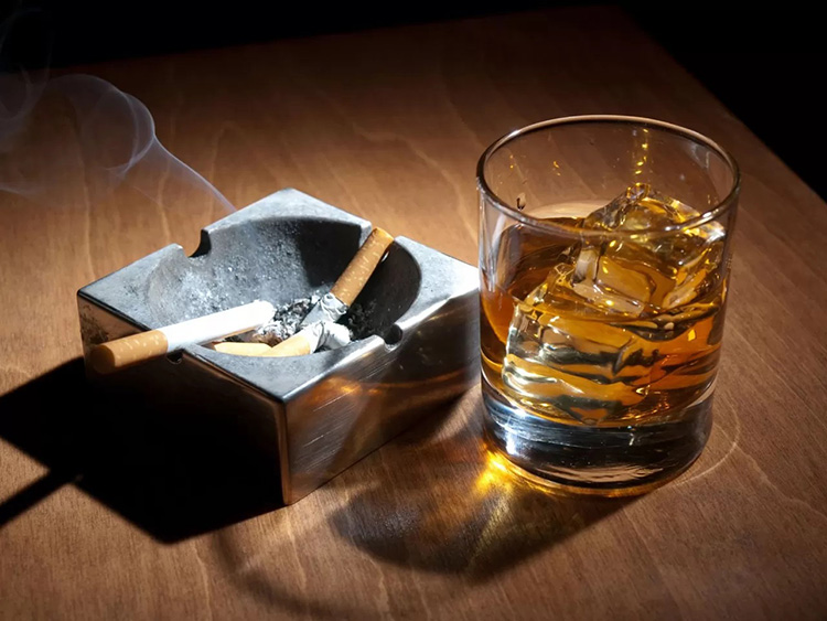 Sigara ve Alkol Kullanılması - Novafertil